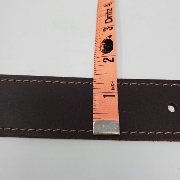 WRANGLER COCO BROWN LEATHER BELT TAN STITCHING PEWTER METAL BUCKLE MEN - Picture 12 of 12